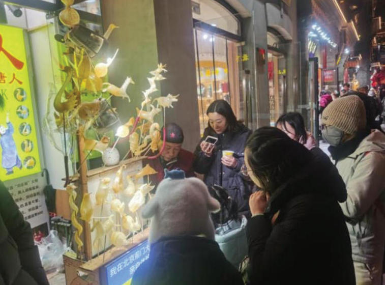 駿馬賀新春 尋“京”彩年味